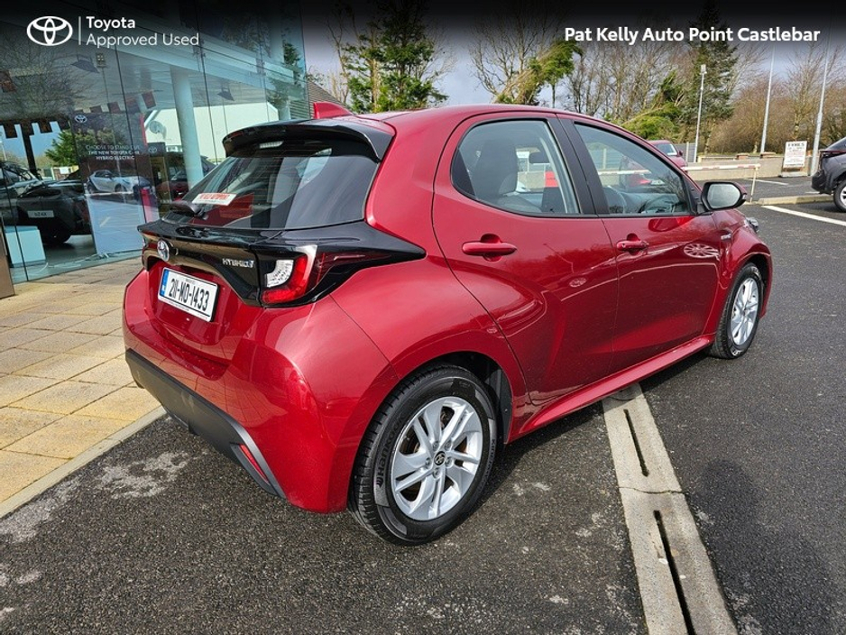 2021 Toyota Yaris - image 2