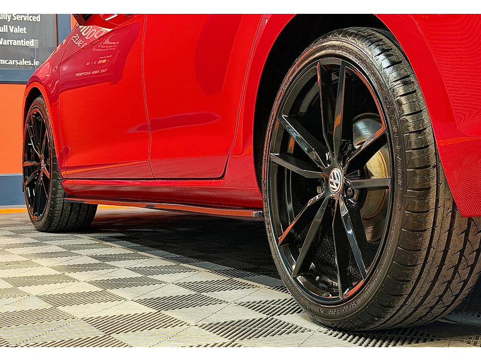 2015 Volkswagen Golf 1.4 TSI 5DR 150HP Highline €15,900