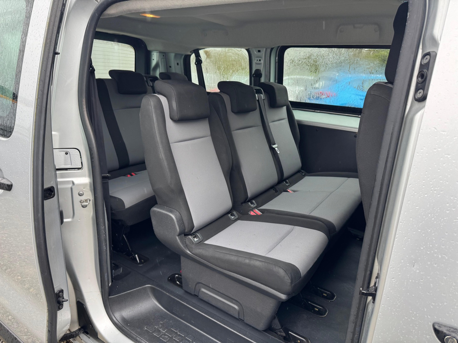 2019 Peugeot Expert - image 11