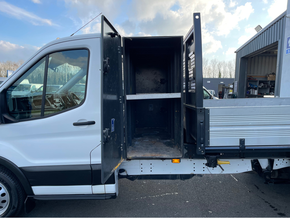 2022 Ford Transit - image 19