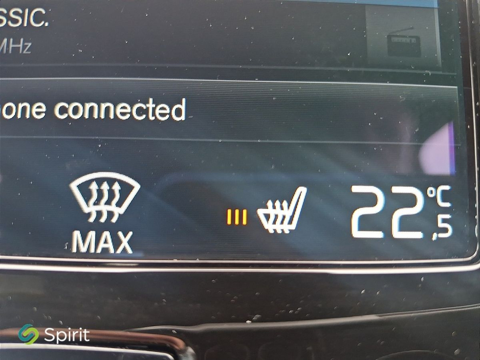 2021 Volvo S90 - image 11