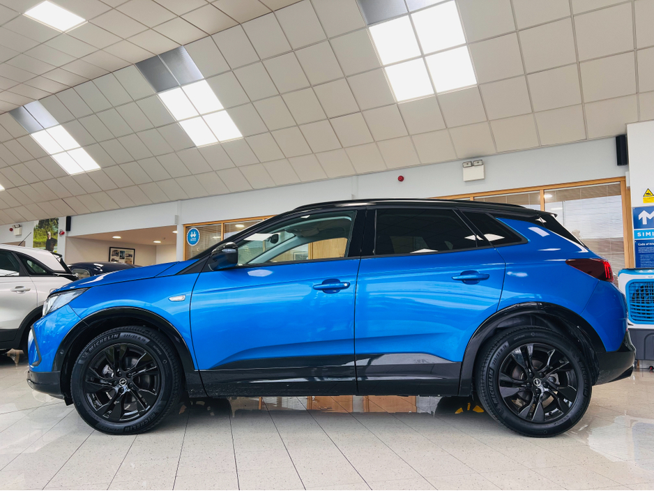 2023 Opel Grandland - image 10