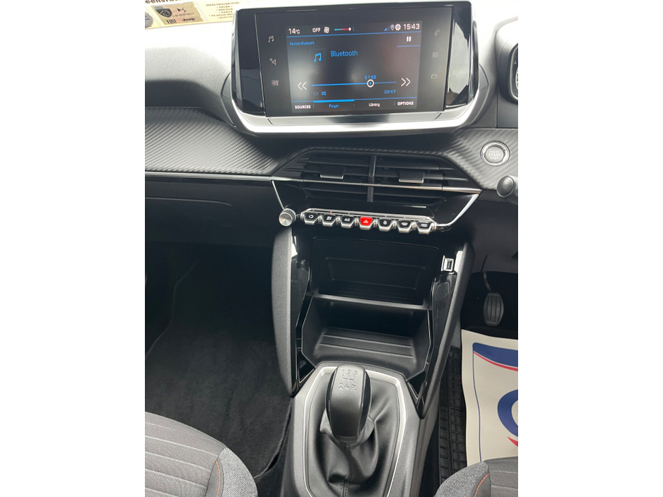 2020 Peugeot 208 - image 11