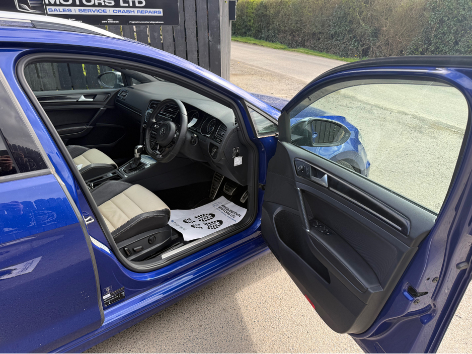 2015 Volkswagen Golf - image 10