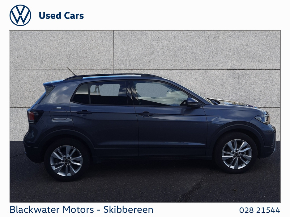 2025 Volkswagen T-Cross - image 11