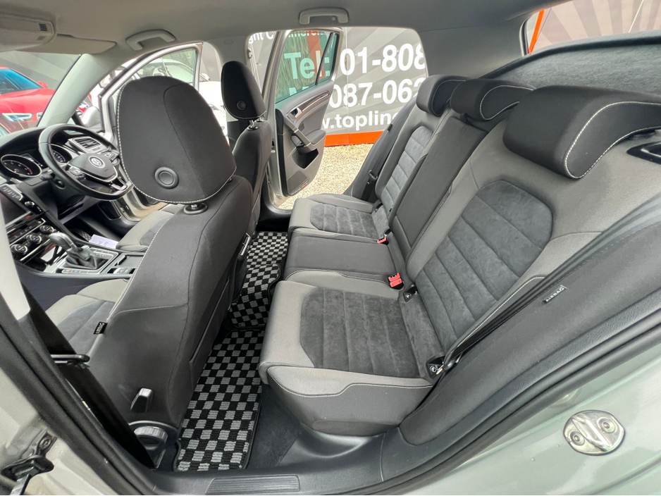2017 Volkswagen Golf - image 15