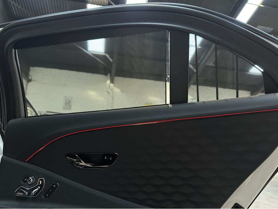 2025 Bentley Flying Spur - image 21