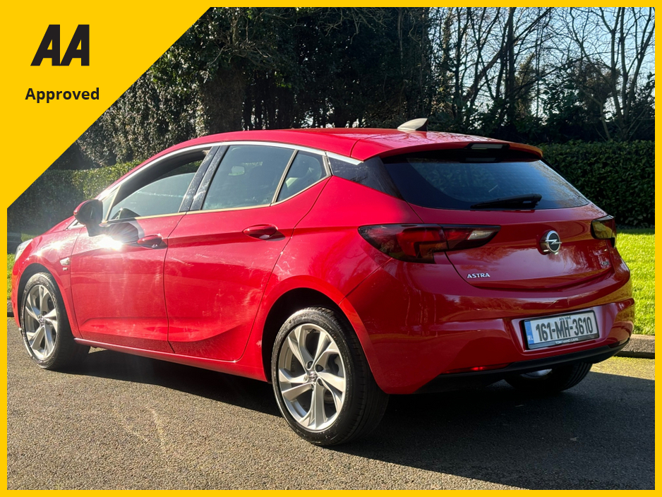 2016 Opel Astra - image 6