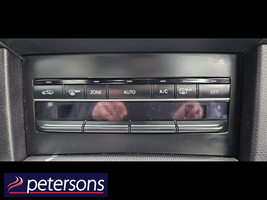 2016 Mercedes-Benz E Class - image 25