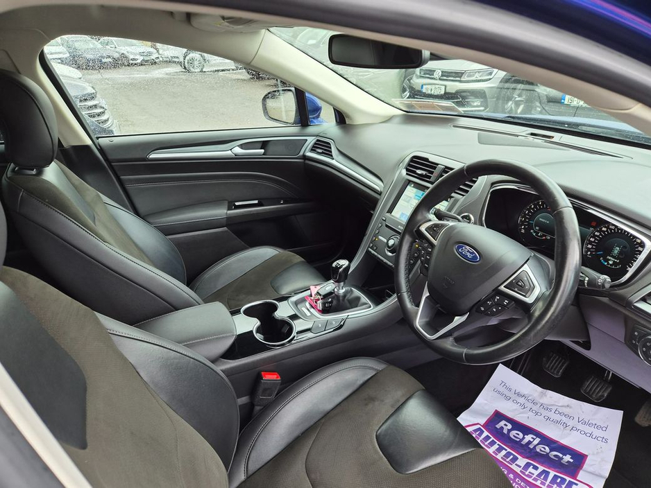 2017 Ford Mondeo - image 4
