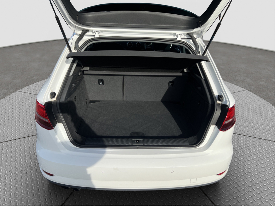 2017 Audi A3 2017 Audi A3 1.4 TFSI Automatic €17,950