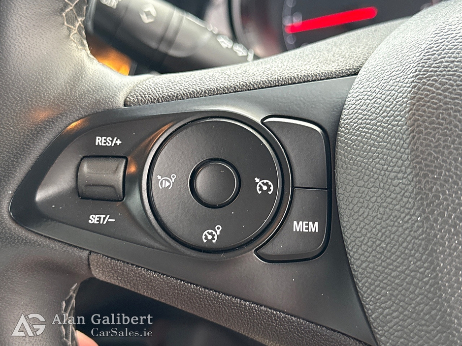 2023 Opel Corsa - image 15