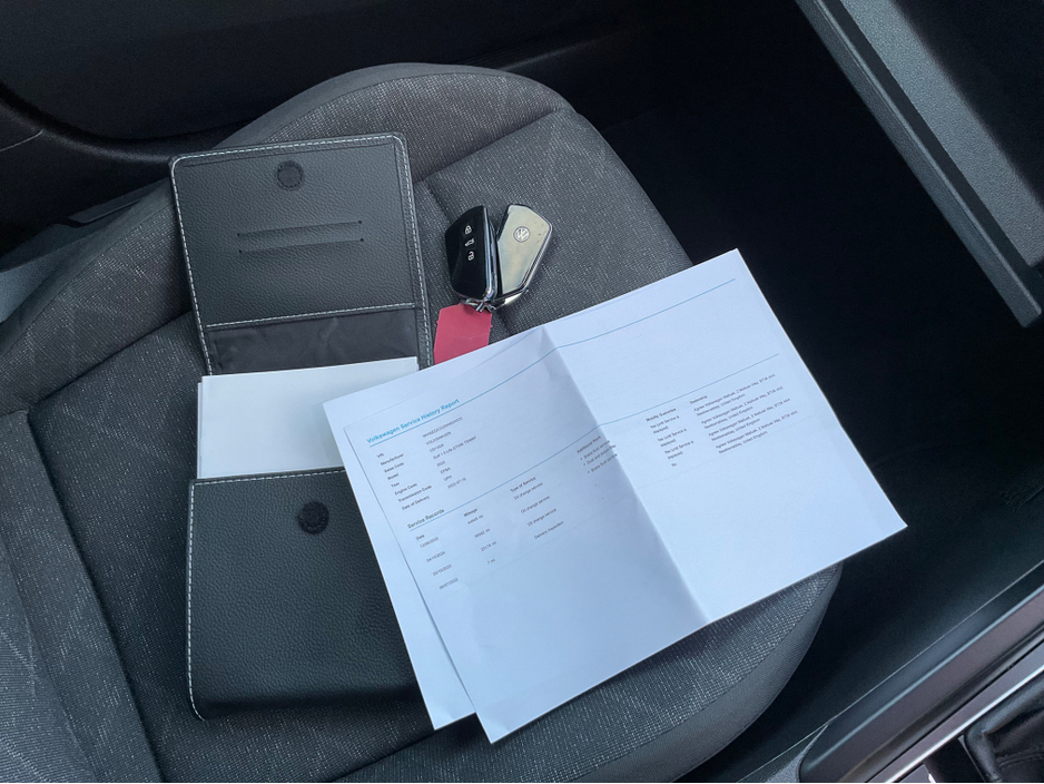 2022 Volkswagen Golf - image 18