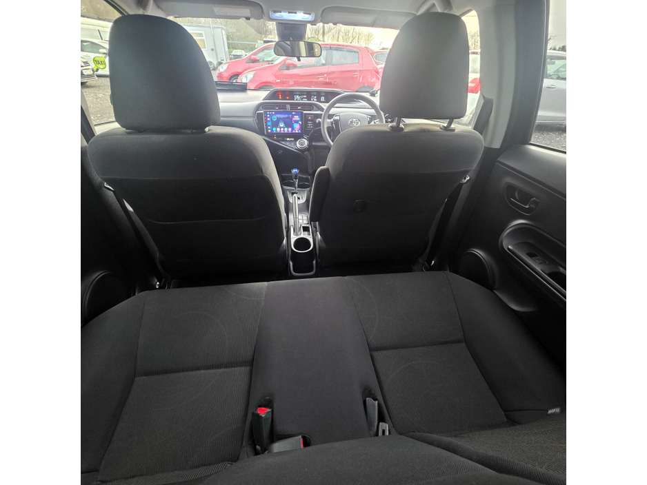 2016 Toyota Aqua 1.8 Hybrid €11,450