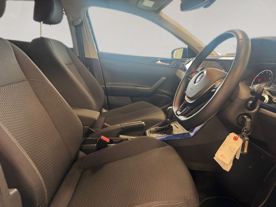 2018 Volkswagen Polo - image 11