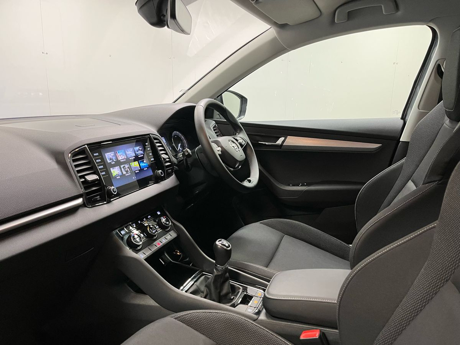 2022 Skoda Karoq Ambition 1.0TSI 110BHP - Parking Sensors - Climate Control - Cruise Control - Auto Lights/Wipers - Apple CarPlay/Android Auto €26,950