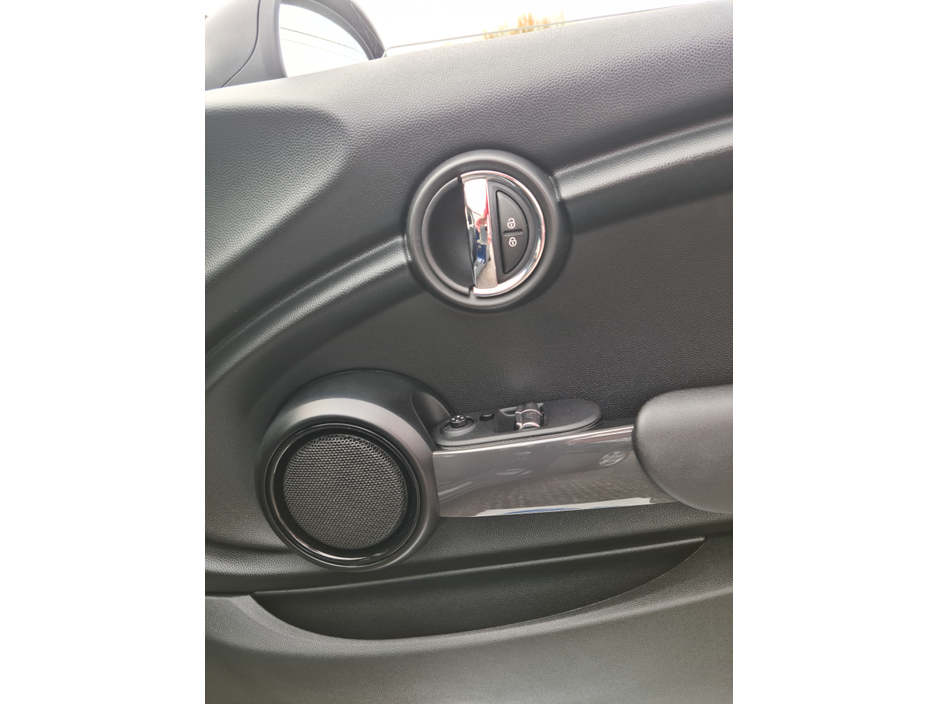 2018 MINI Hatch - image 11