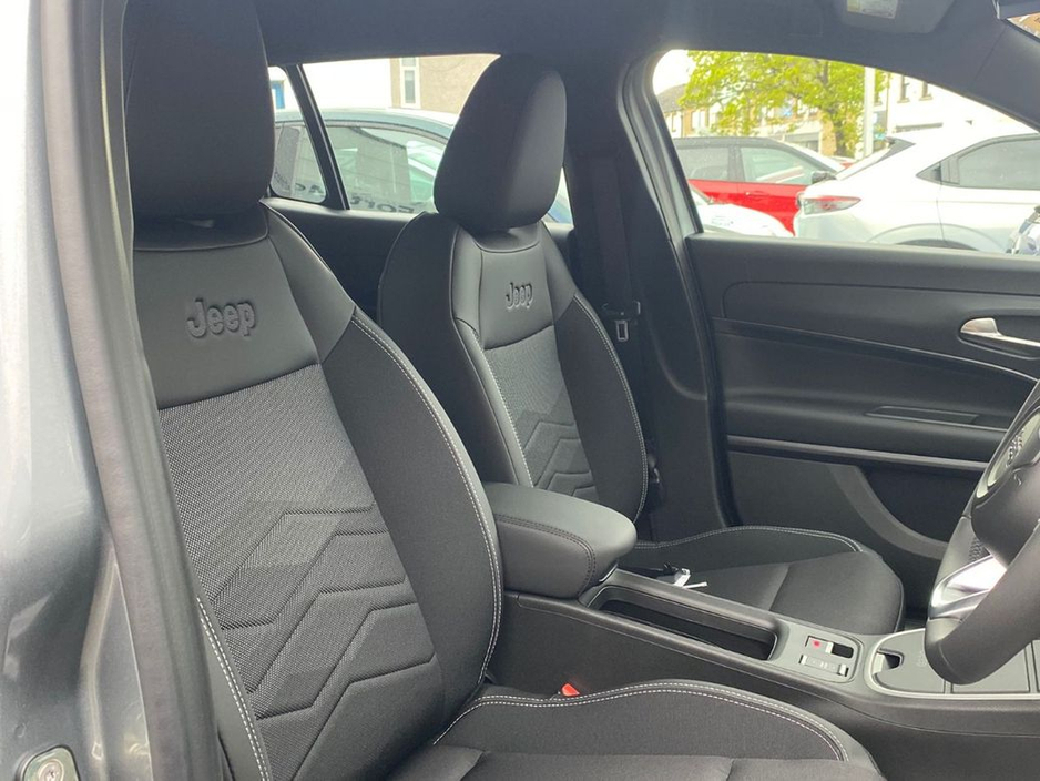 2026 Jeep Avenger - image 13