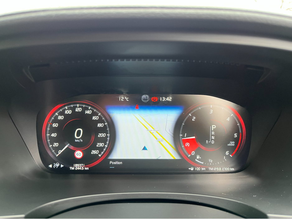 2019 Volvo V90 - image 29