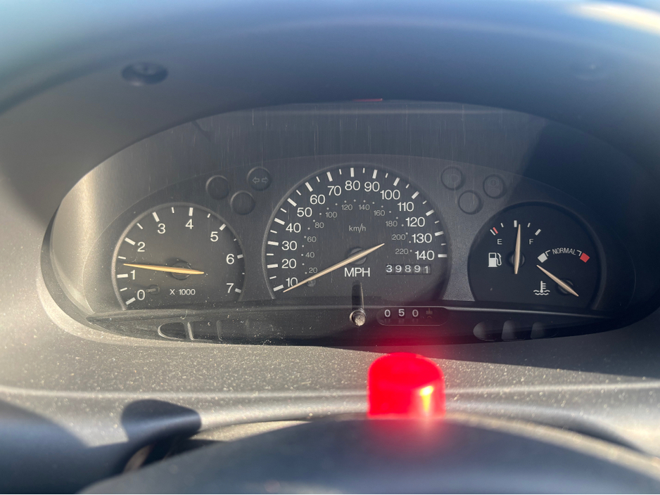 1999 Ford Fiesta - image 23