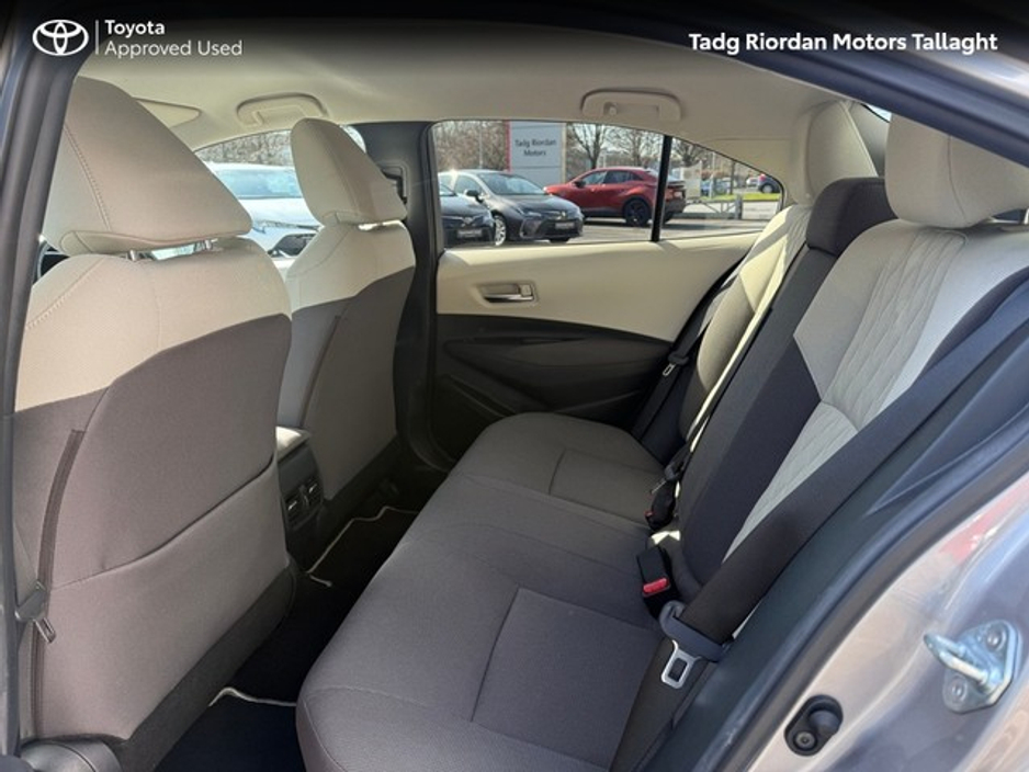 2021 Toyota Corolla - image 8