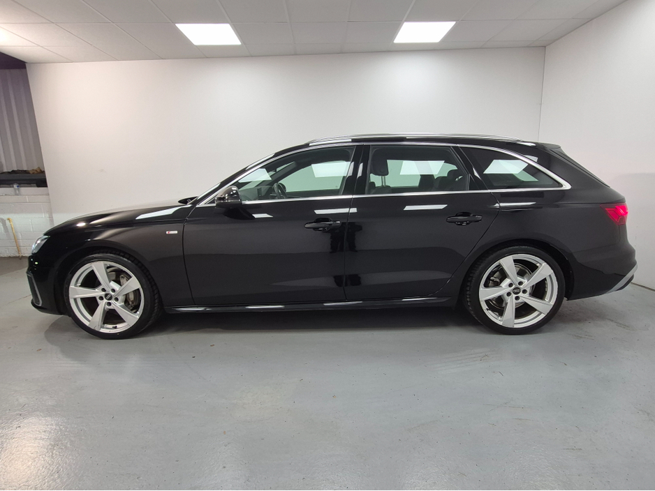 2023 Audi A4 - image 9