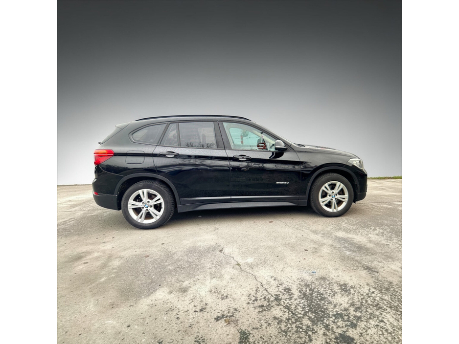 2017 BMW X1 - image 10