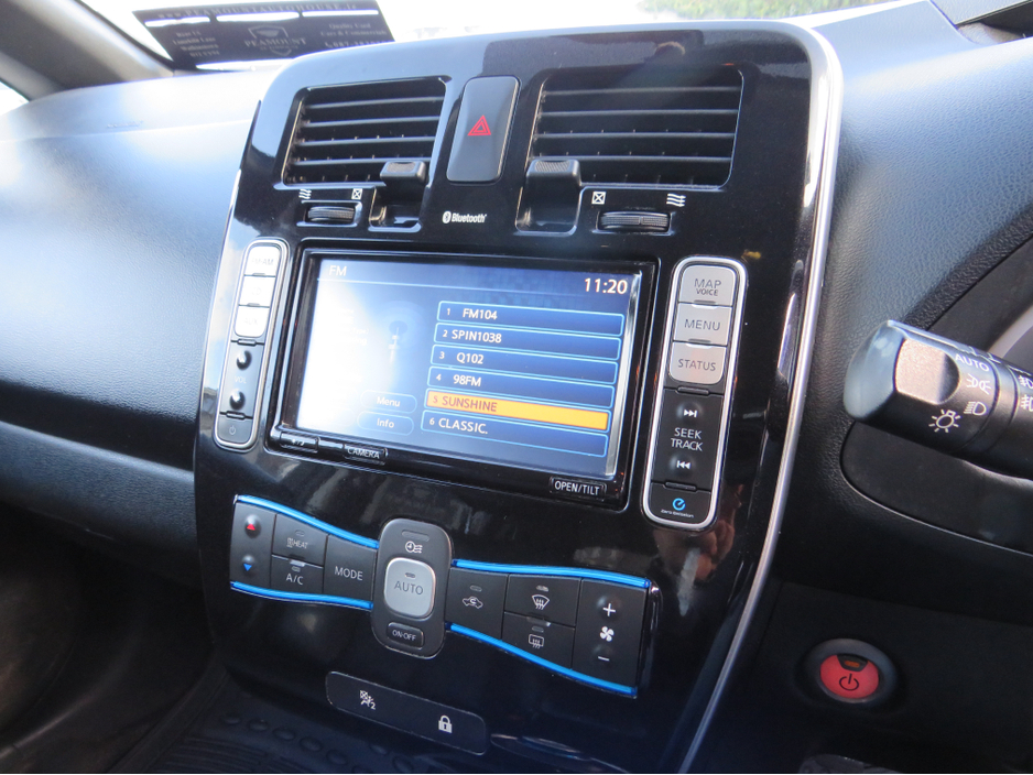 2014 Nissan Leaf - image 3