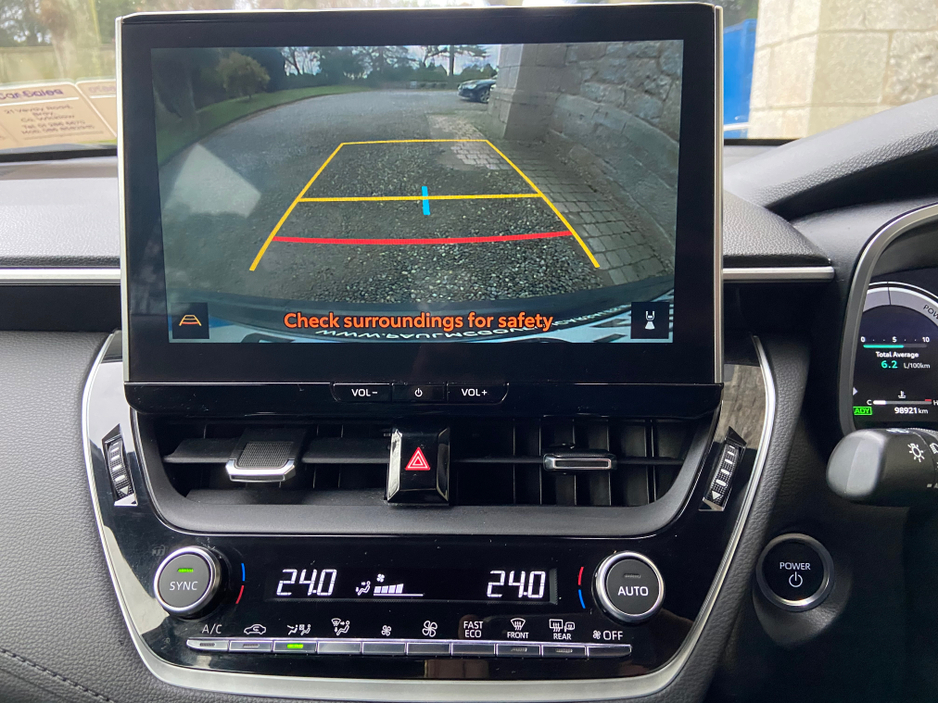 2023 Toyota Corolla Cross CROSS LUNA 1.8 AUTO**//**€190 ROAD TAX**//**REVERSE CAMERA**//**PARKING SENSORS**//**FINANCE ARRANGED**//**WARRANTY**//**BLUETOOTH**//**PART EXCHANGE**//**LANE CONTROL*8//**METALLIC BLACK! €28,888