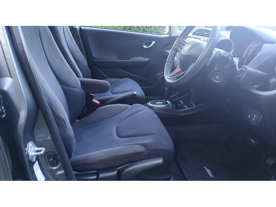 2012 Honda Jazz **AUTOMATIC** 1.3 VTEC EXECUTIVE 5dr - ONLY 29K KLMS €8,950