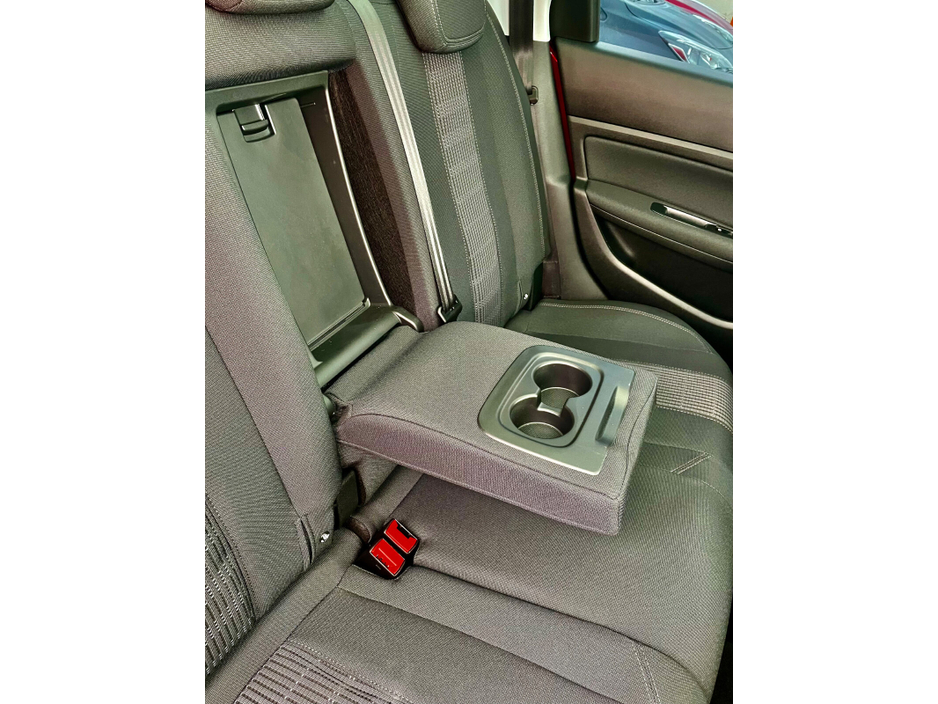 2018 Peugeot 308 - image 21