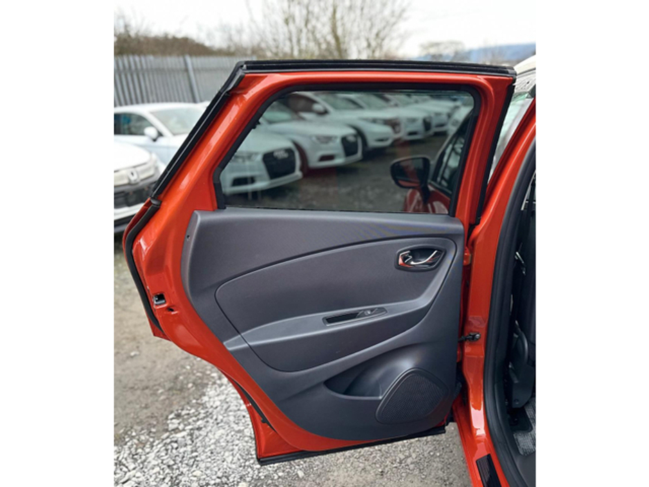 2016 Renault Captur - image 8