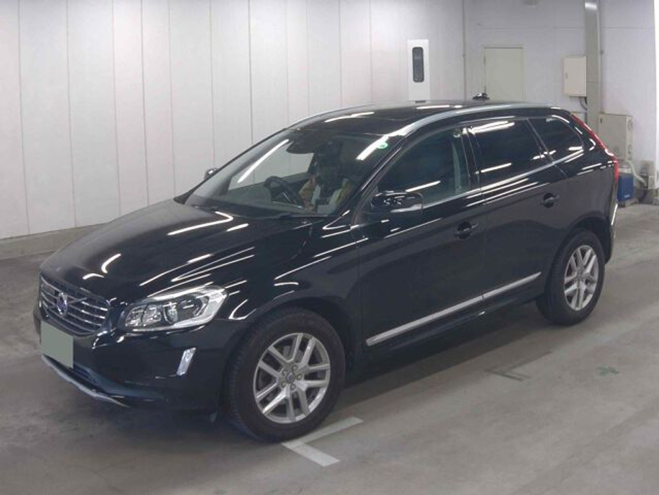 2017 Volvo XC60 2.0 SE LUX NAV (PAN ROOF) 190BHP AUTOMATIC **TOP SPEC / ACTIVE CRUISE CONTROL / BLIND SPOT ASSIST / ELECTRIC BOOTLID / FULL BLACK LEATHER / HEATED FRONT SEATS / REVERSE CAMERA / XENON HEADLIGHTS** €24,900
