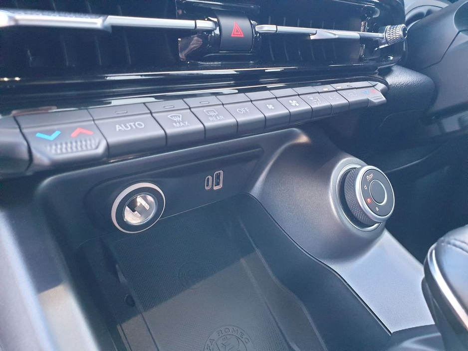 2024 Alfa Romeo Tonale - image 28