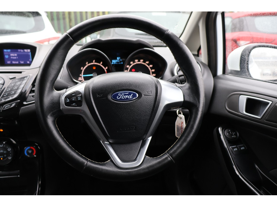 2017 Ford Fiesta - image 20