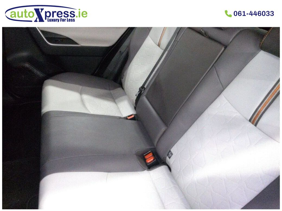 2022 Toyota Rav4 - image 6