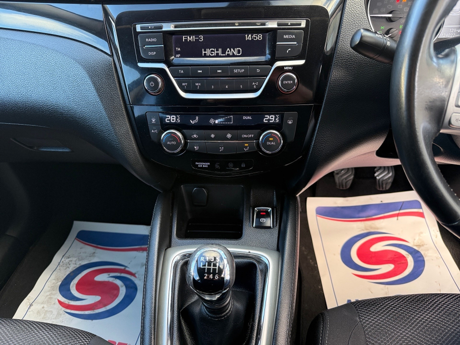 2016 Nissan Qashqai - image 15