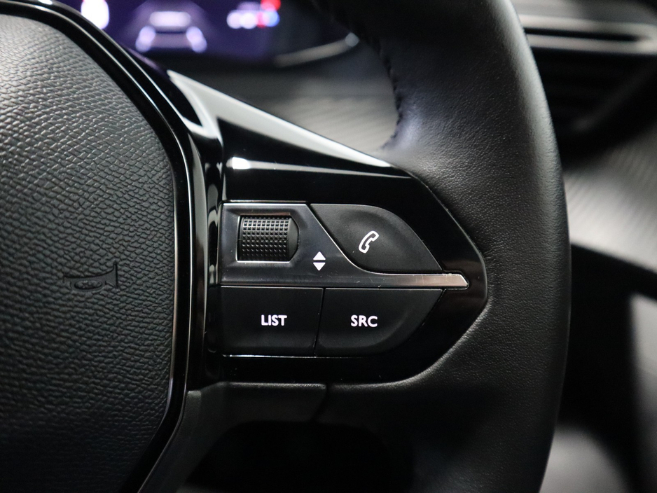 2024 Peugeot 2008 - image 13