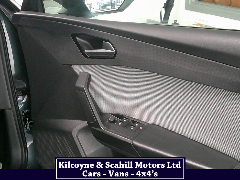 2022 SEAT Leon - image 24