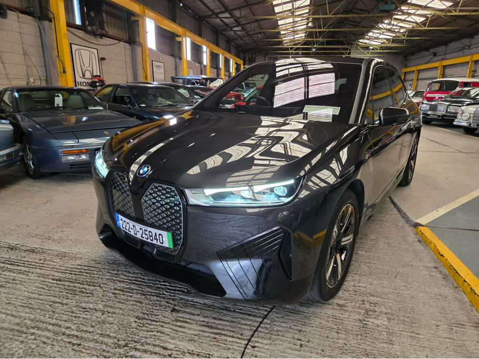 2022 BMW iX - image 20