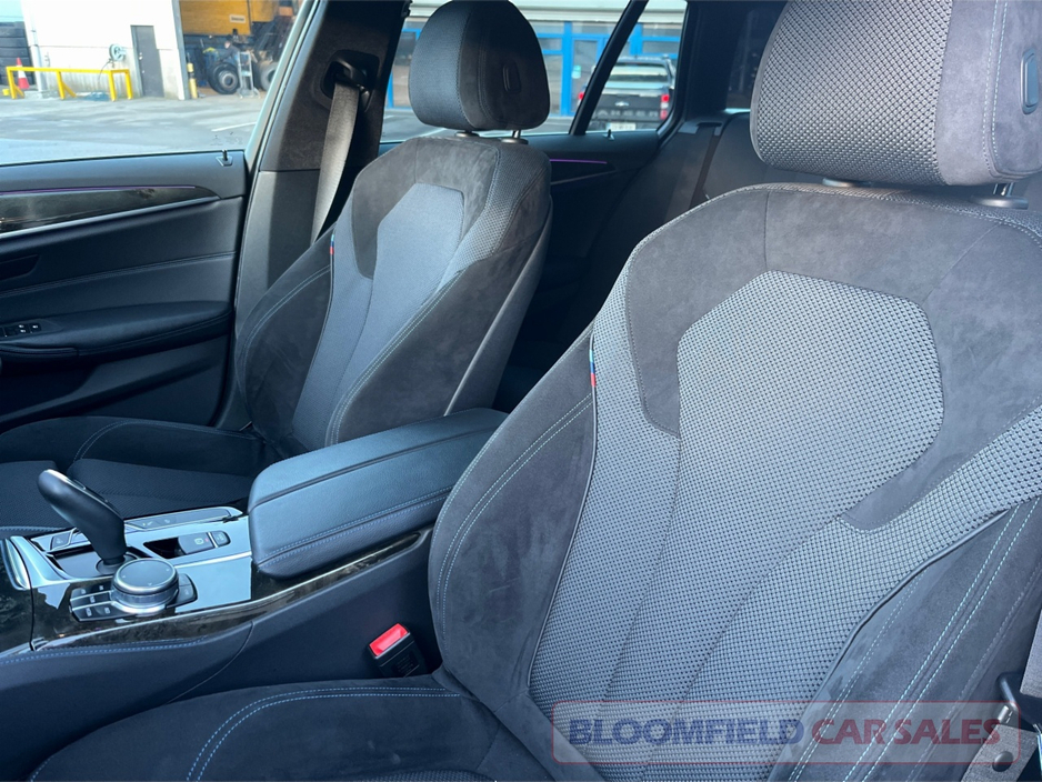 2017 BMW 5 Series - image 13