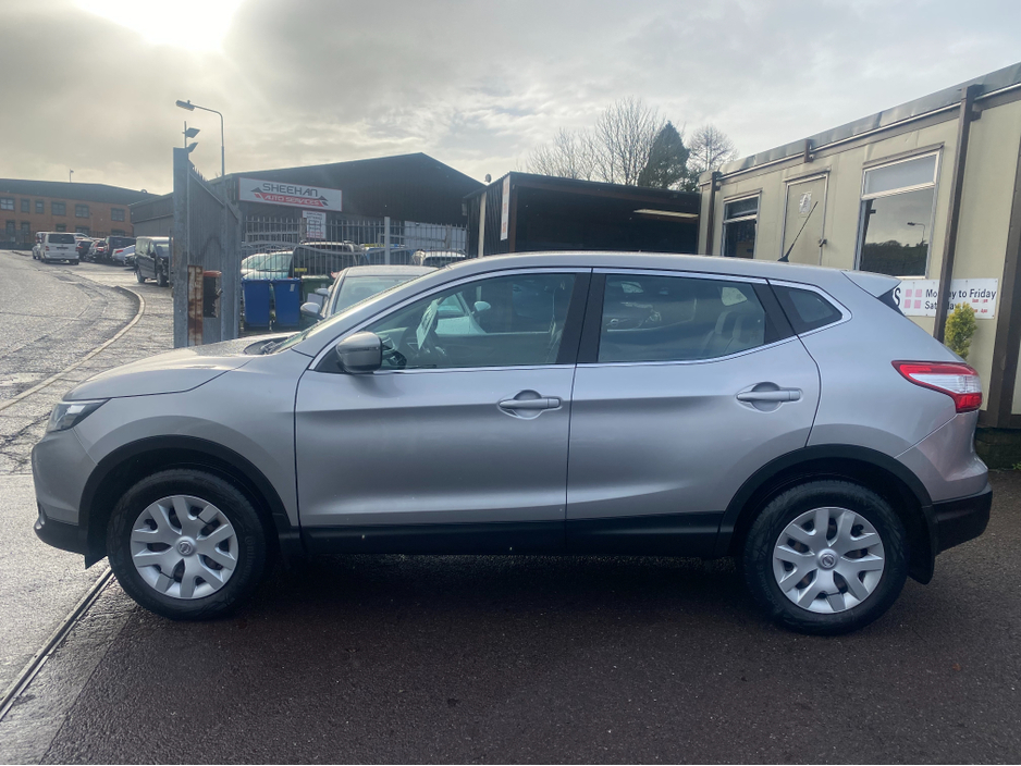 2017 Nissan Qashqai 1.2 PET XE E6 4DR €11,250