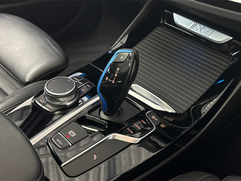 2022 BMW iX3 - image 16