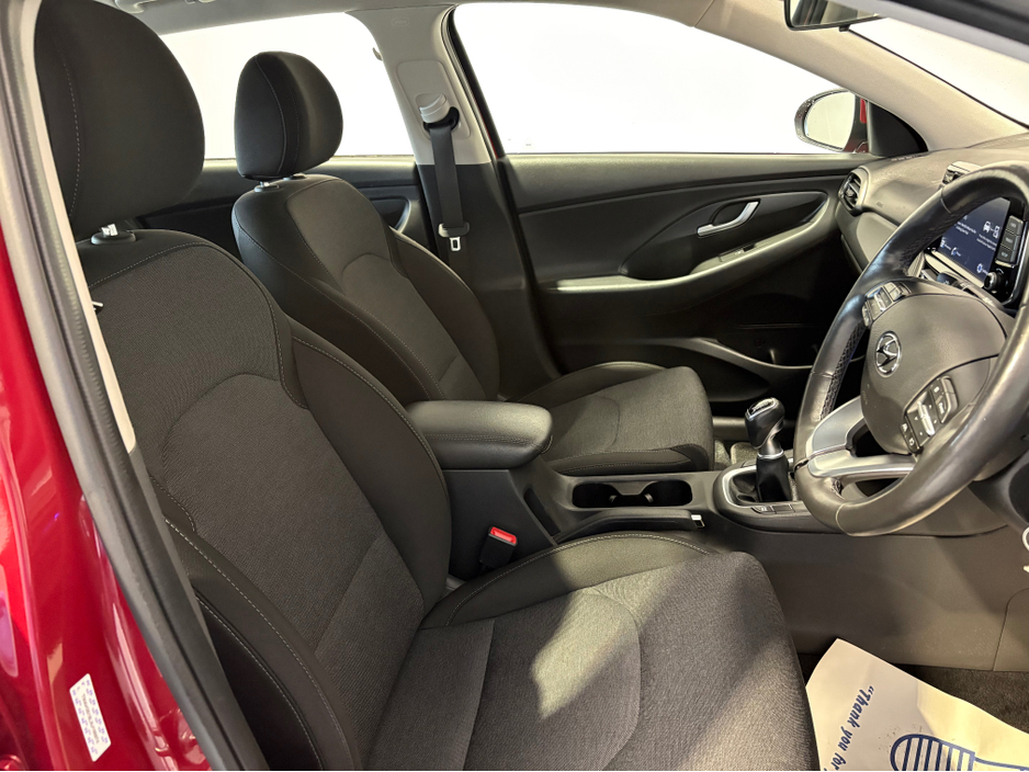 2022 Hyundai i30 SE CONNECT 120PS LOW KMS €17,900