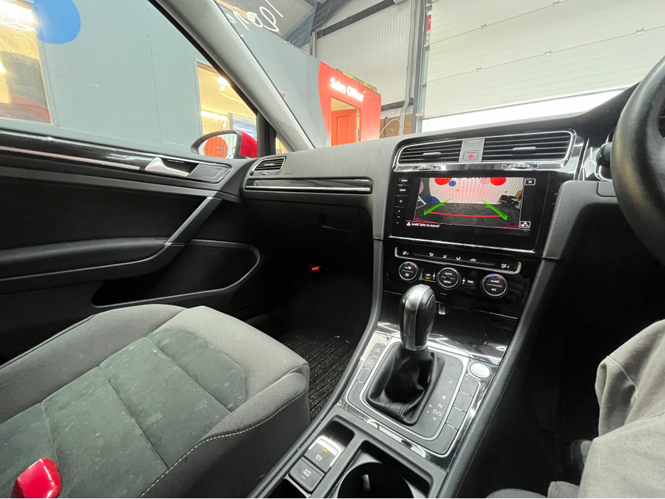 2019 Volkswagen Golf - image 15