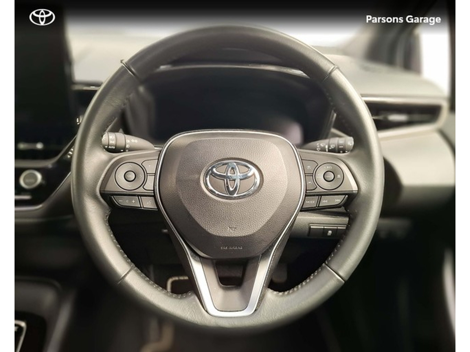 2023 Toyota Corolla - image 9