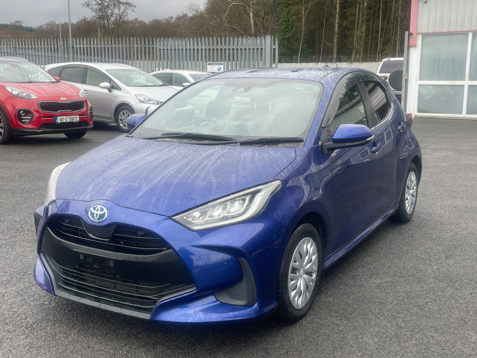 2021 Toyota Yaris - image 3