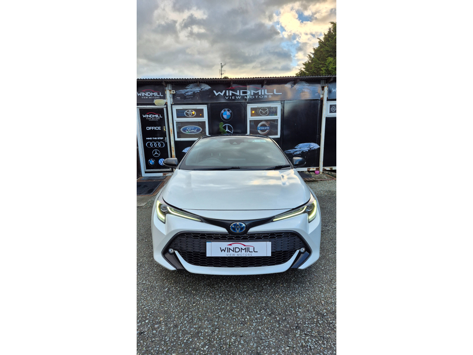 2019 Toyota Corolla HYBRID LUNA SPORT HB 4DR €18,950