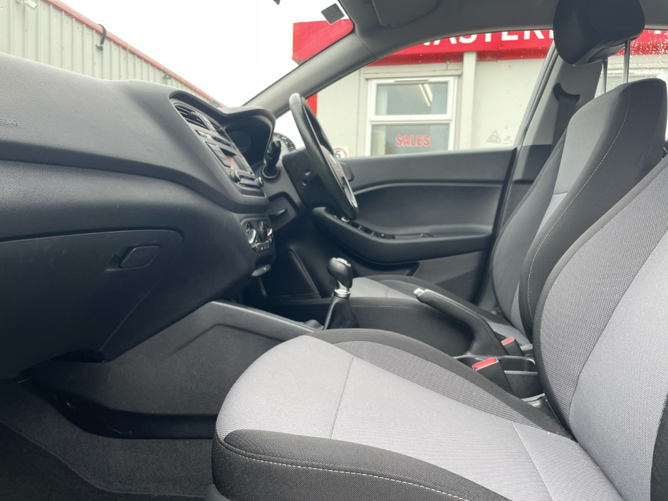 2017 Hyundai i20 - image 6