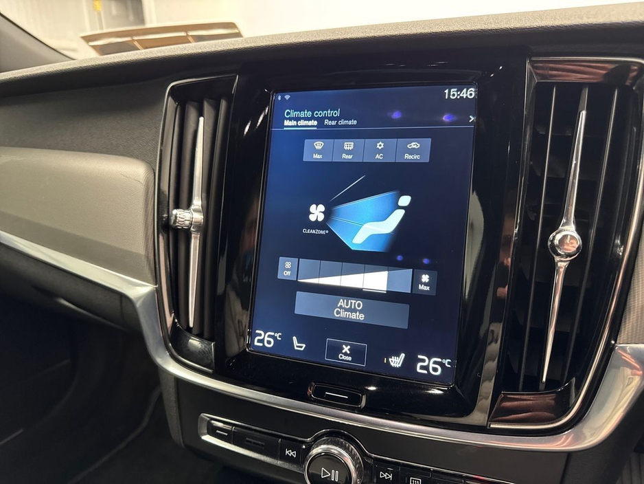 2018 Volvo S90 - image 20